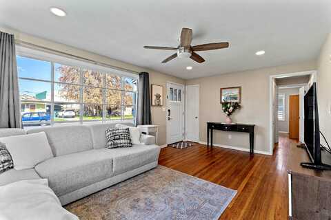 King, SPOKANE, WA 99205