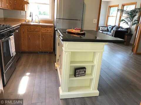 Larch, MINNEAPOLIS, MN 55448