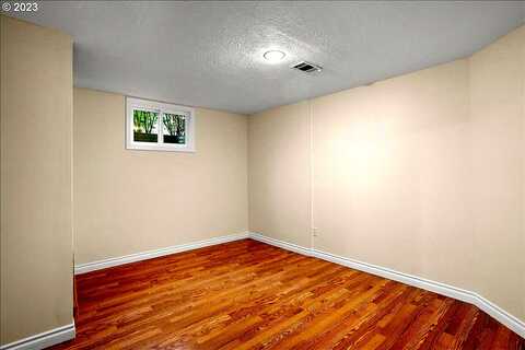 Shireva, LAKE OSWEGO, OR 97034