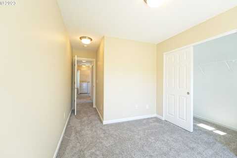 Main, PORTLAND, OR 97216