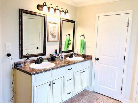 Parker, HAHIRA, GA 31632