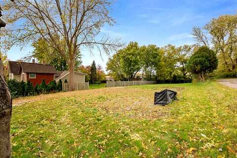 Main, SAINT BONIFACIUS, MN 55375