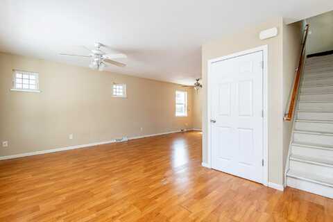 West, WAUKESHA, WI 53186