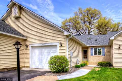 Lake Court, SAINT PAUL, MN 55112