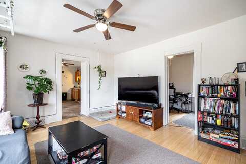 Graham, MILWAUKEE, WI 53207