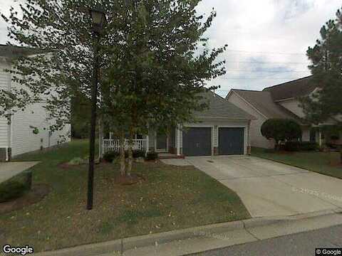 Holly Berry, CHESAPEAKE, VA 23325