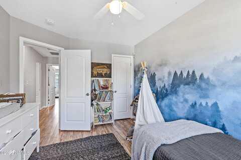 Village, FLAGSTAFF, AZ 86004