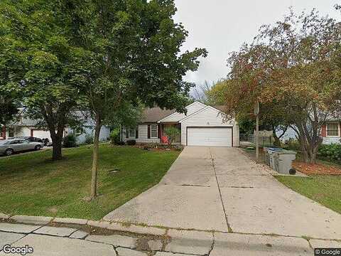 Clovernook, MILWAUKEE, WI 53224