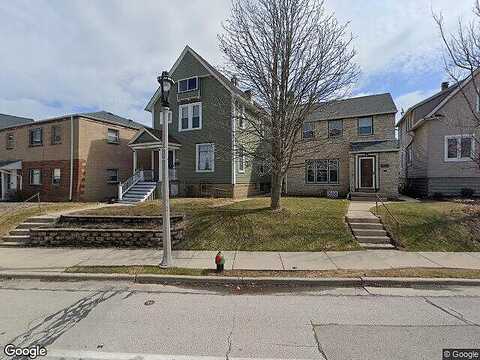 Kinnickinnic, MILWAUKEE, WI 53207