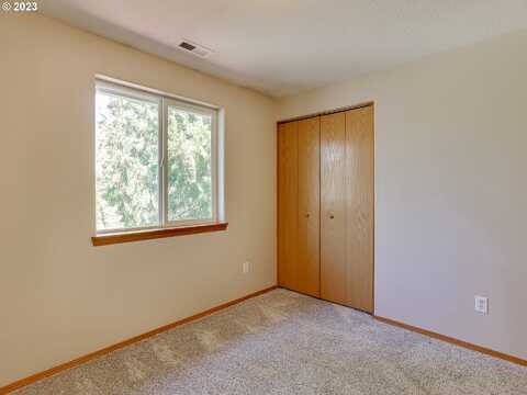 Solso, SANDY, OR 97055