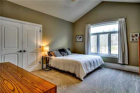 Oakwood Hills, EAU CLAIRE, WI 54701