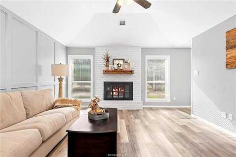 Kingsdale, BRYAN, TX 77802