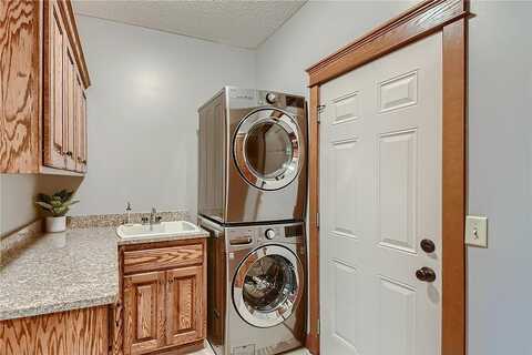 81St, MINNEAPOLIS, MN 55444