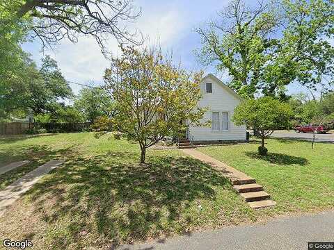 Travis, FREDERICKSBURG, TX 78624