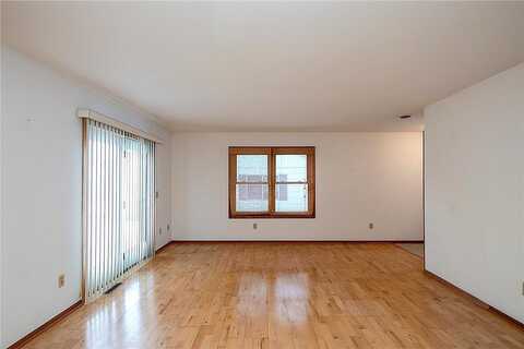 Jackson, HUTCHINSON, MN 55350