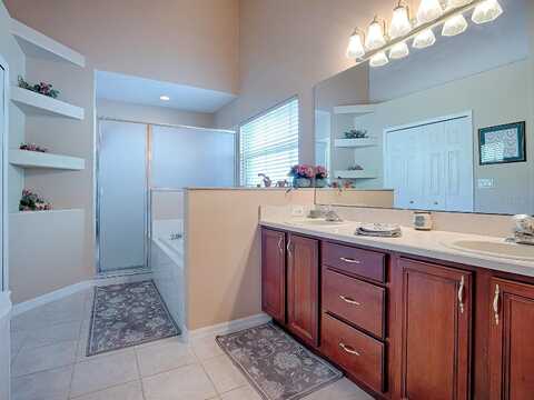 Pine Cone, CLERMONT, FL 34711