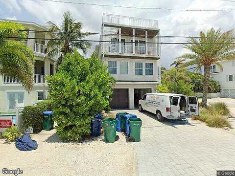 Avenue C, BRADENTON BEACH, FL 34217