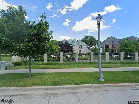 Lake, MILWAUKEE, WI 53211