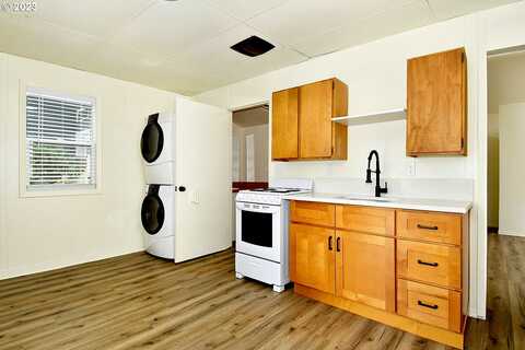 Flavel, PORTLAND, OR 97206