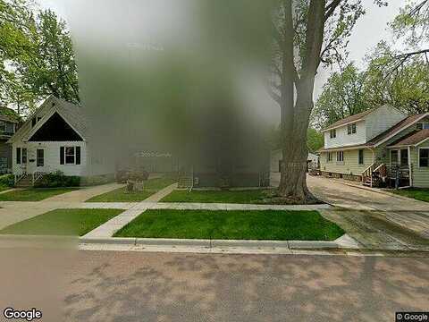 10Th, FAIRMONT, MN 56031