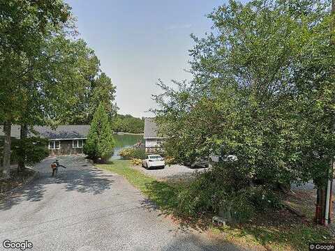 Cove, PENHOOK, VA 24137