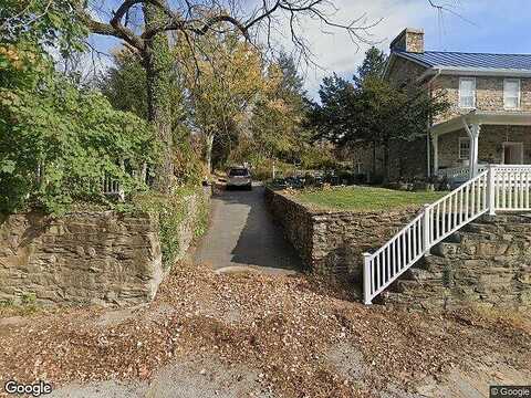 Charles Town, HILLSBORO, VA 20132