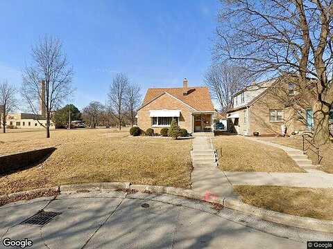 40Th, MILWAUKEE, WI 53215