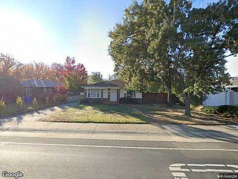 Broadway, SACRAMENTO, CA 95820