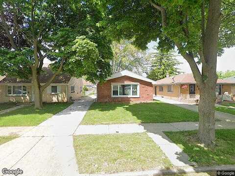 82Nd, MILWAUKEE, WI 53222