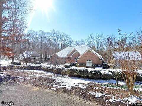 Oak, CLARKSVILLE, VA 23927