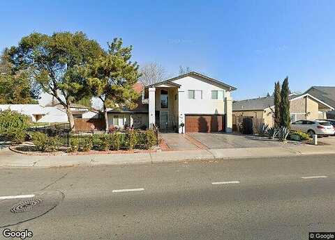 Cross, WOODLAND, CA 95695