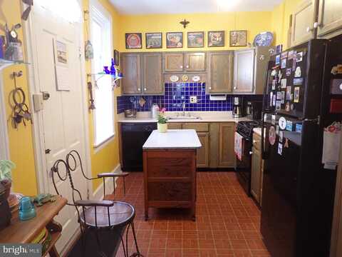 Mary, LANCASTER, PA 17603