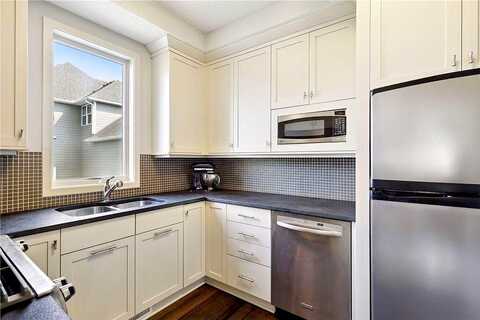 Upland, MINNEAPOLIS, MN 55446