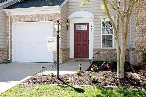 Alexia, YORKTOWN, VA 23690