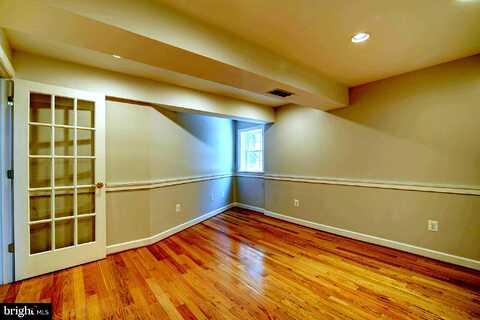 Tamarack, VIENNA, VA 22182