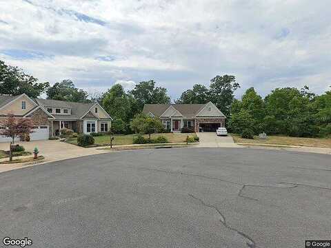 Jeni, WINCHESTER, VA 22602