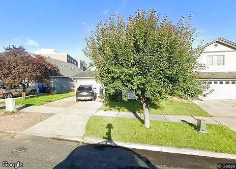Borden, BEND, OR 97702
