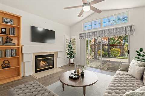 Via Siena, MURRIETA, CA 92562