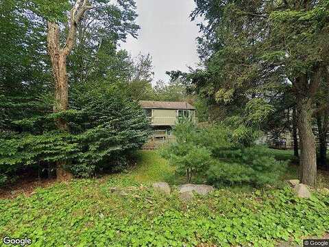 Briarwood, TOBYHANNA, PA 18466