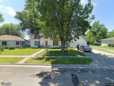 5Th, SAUK CENTRE, MN 56378