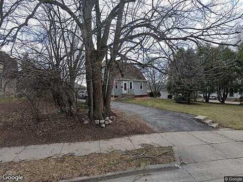 Bungalow, MILWAUKEE, WI 53214