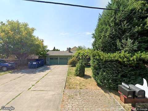 17Th, HILLSBORO, OR 97124