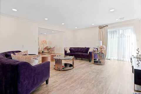 Bellclaire, TUJUNGA, CA 91042