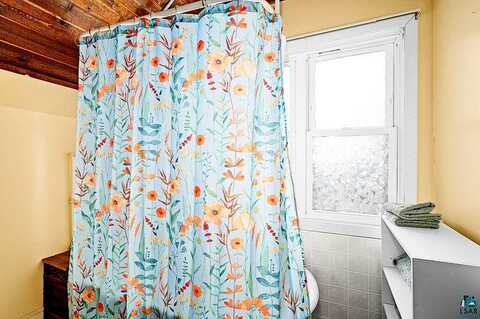 27Th, DULUTH, MN 55806