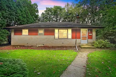 River Forest, MILWAUKEE, WI 53209