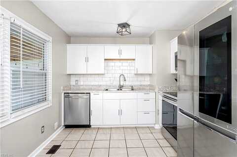 Brown, PORTSMOUTH, VA 23701