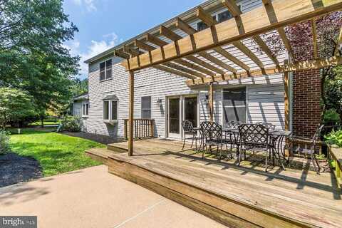 Danielle, DOYLESTOWN, PA 18902