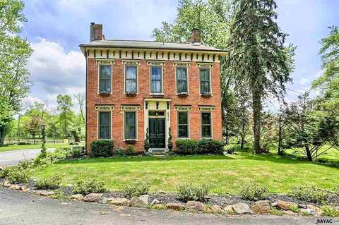 Russell, SEVEN VALLEYS, PA 17360