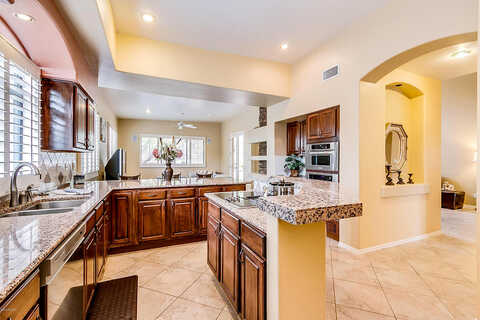 Calle Del Cacto, TUCSON, AZ 85718