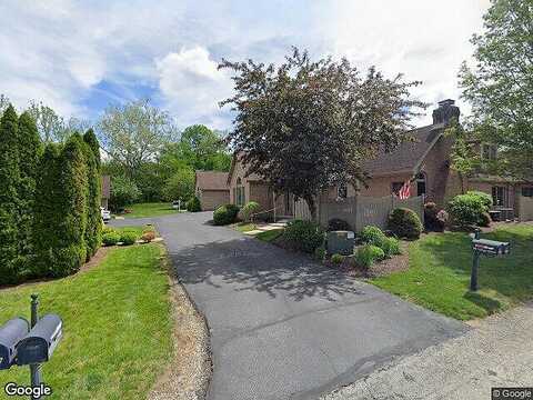 Village Green, CANONSBURG, PA 15317